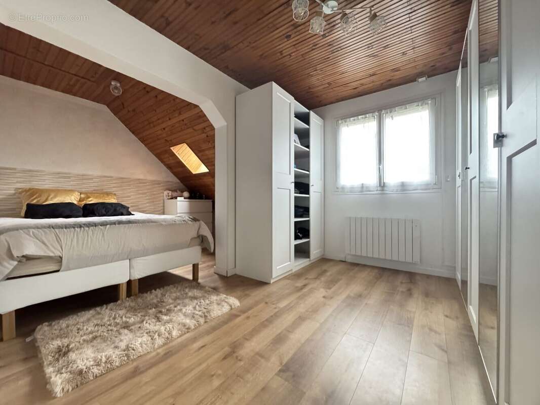 Maison à SAINTRY-SUR-SEINE