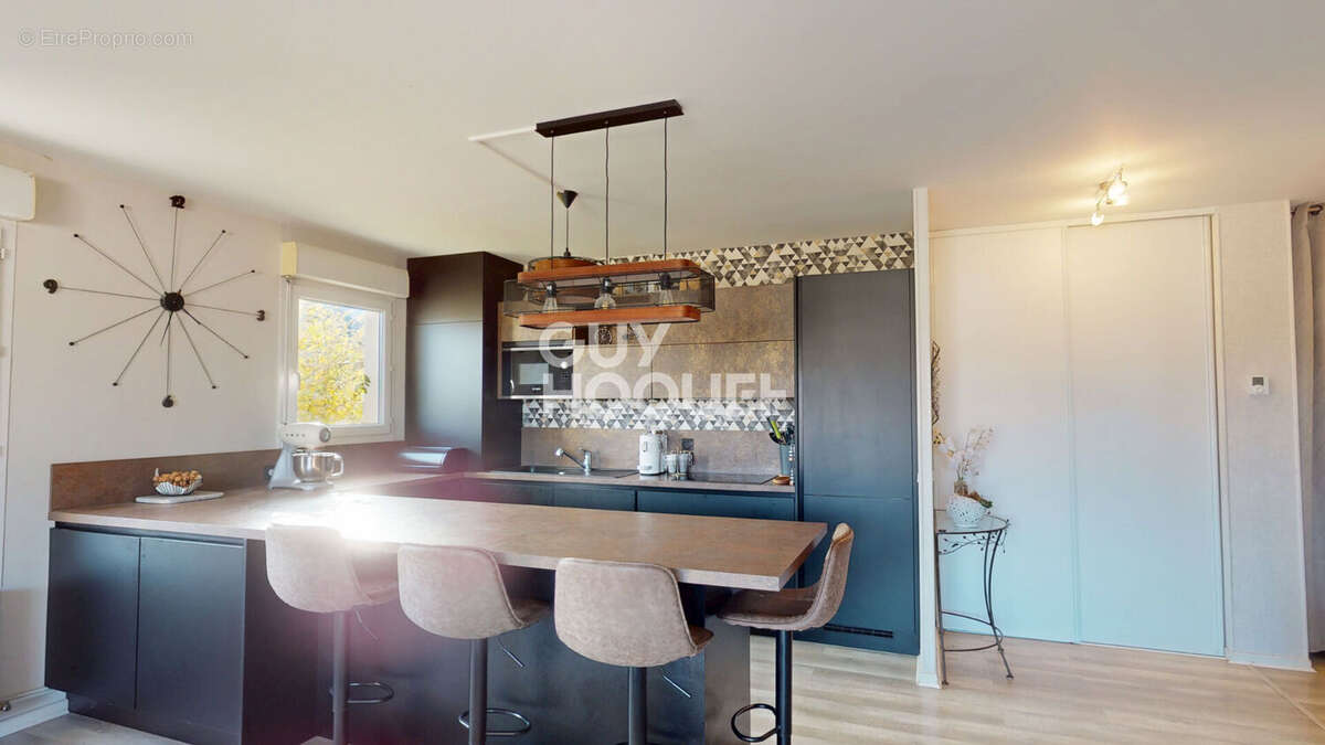 Appartement à ALLONZIER-LA-CAILLE