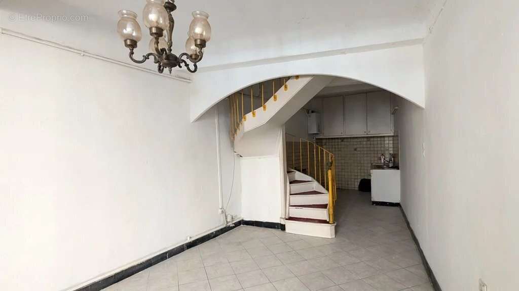 CARCES - Maison de village 5 CH 94m² + grenier - photo 15