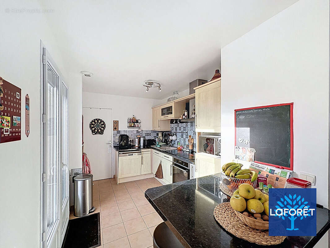 Maison à D'HUISON-LONGUEVILLE