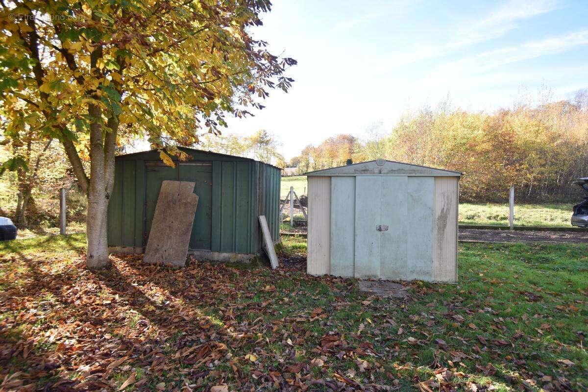 Terrain à SAVIGNY-EN-SANCERRE