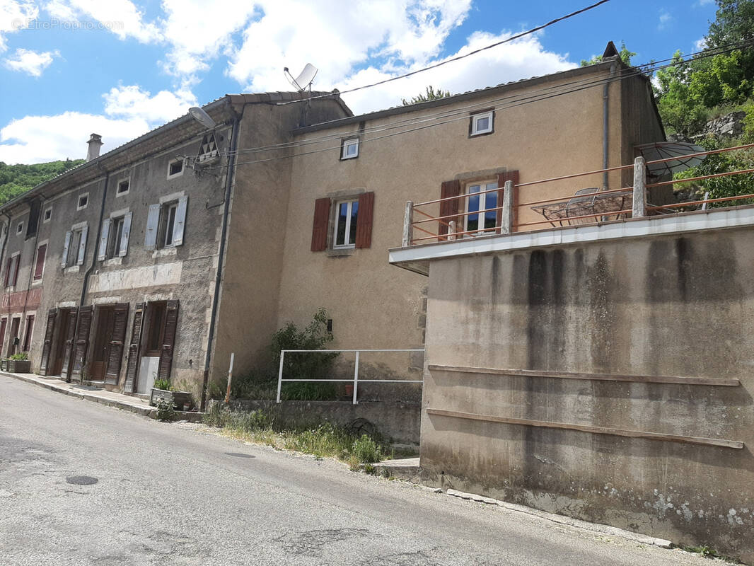Maison à ALBON-D&#039;ARDECHE