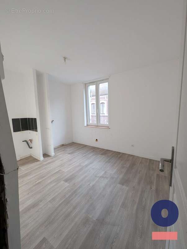 Maison 111 m² à Roubaix  - photo 2