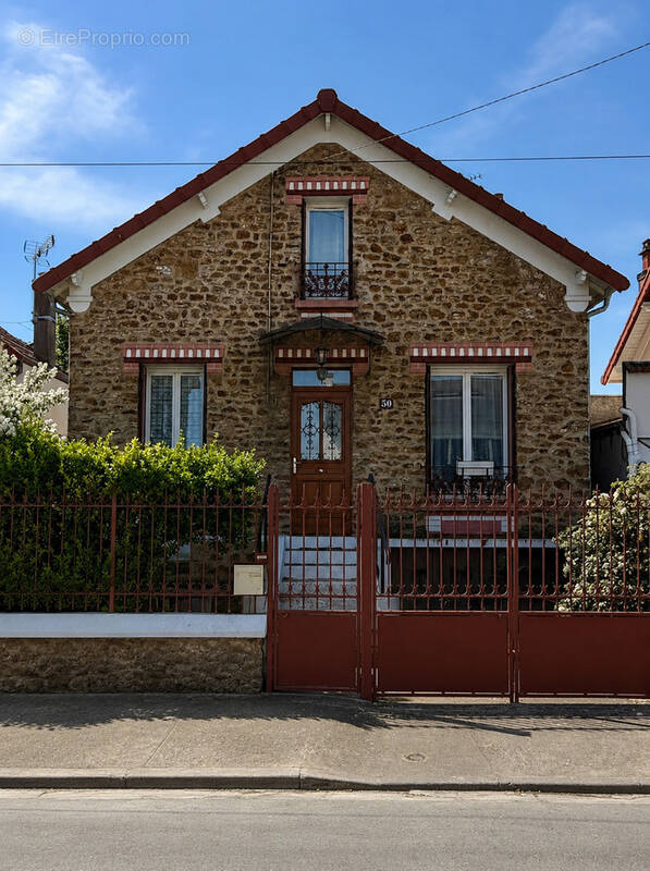 Maison à VILLENEUVE-SAINT-GEORGES