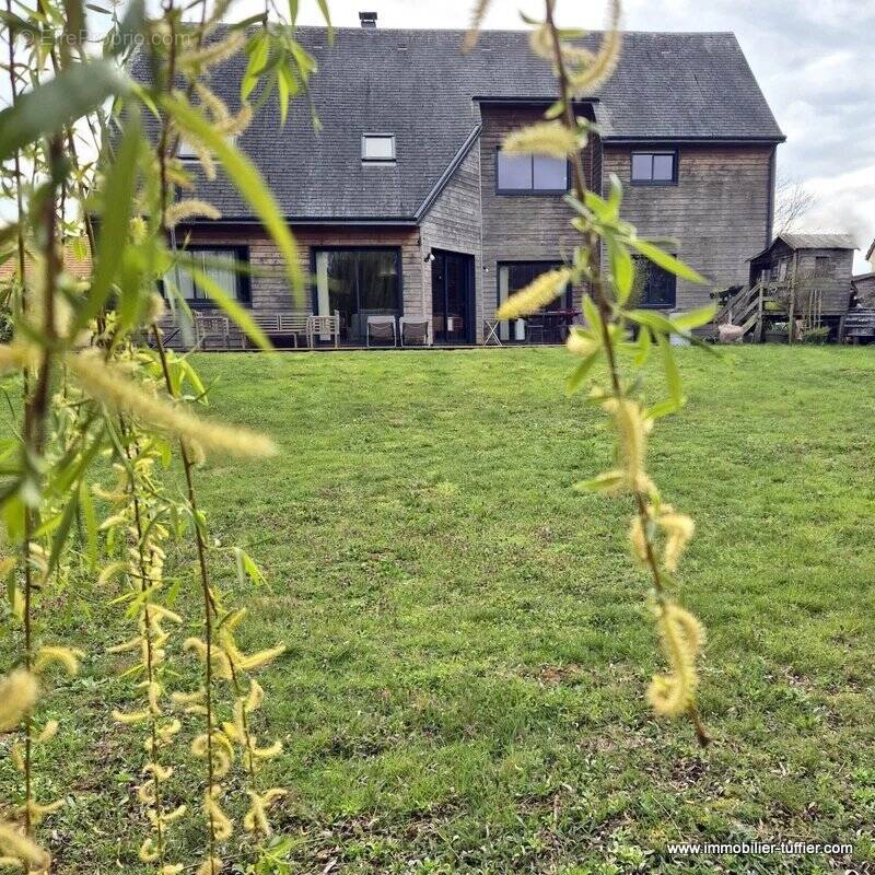 Maison à SAVIGNE-L'EVEQUE