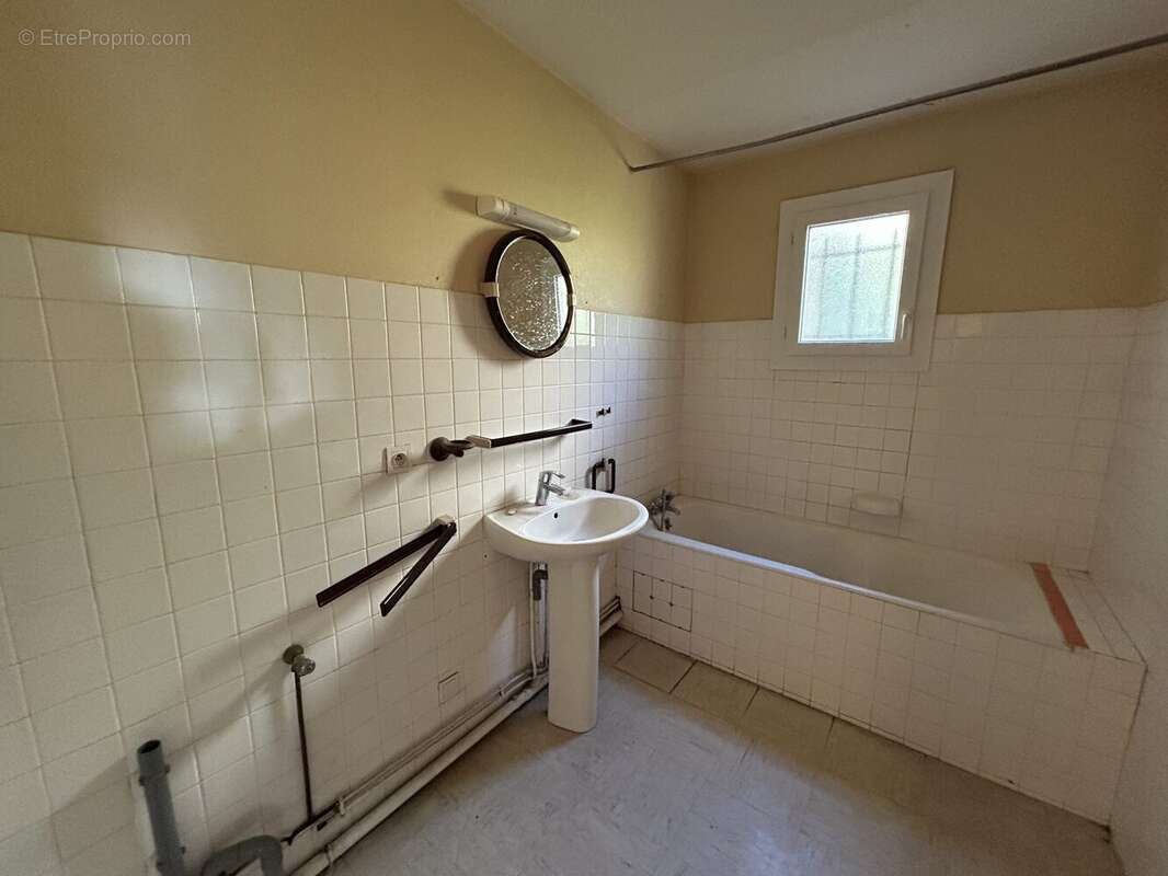 Appartement à PRIVAS