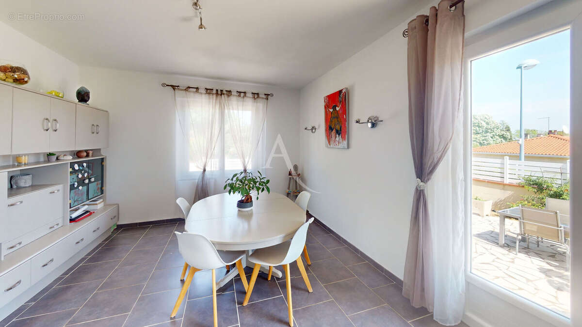 Castanet-Tolosan ! Maison T5 de plain-pied avec sous-sol intégral de 120 m² - photo 5