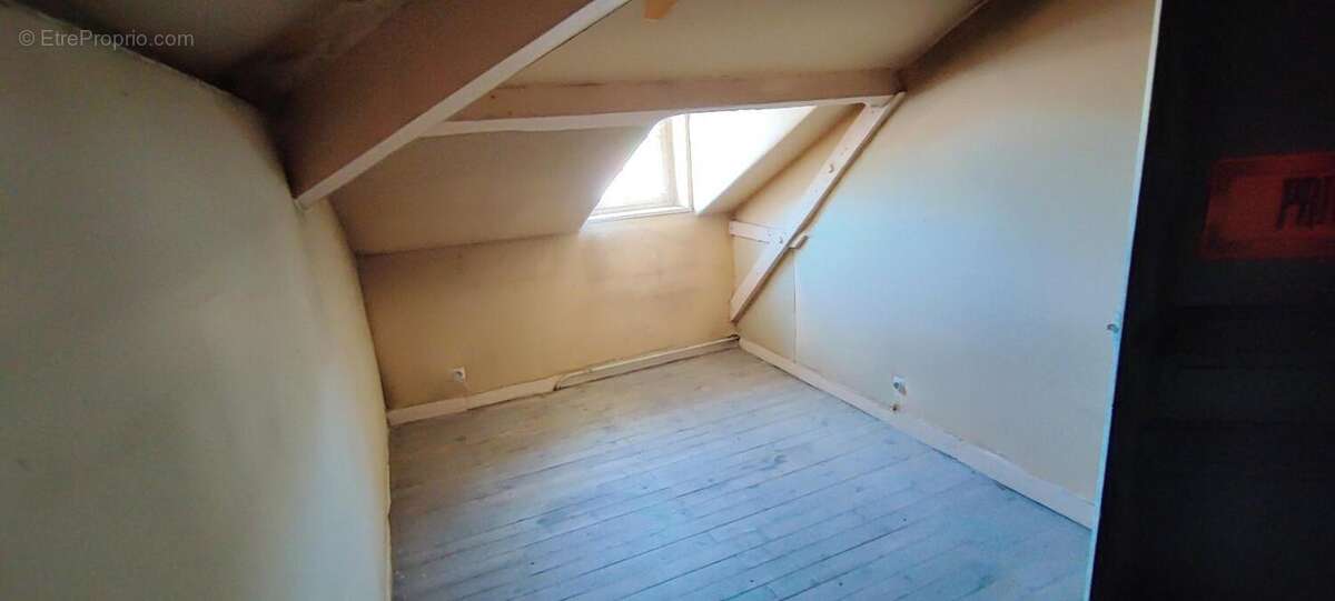 Maison à DECAZEVILLE