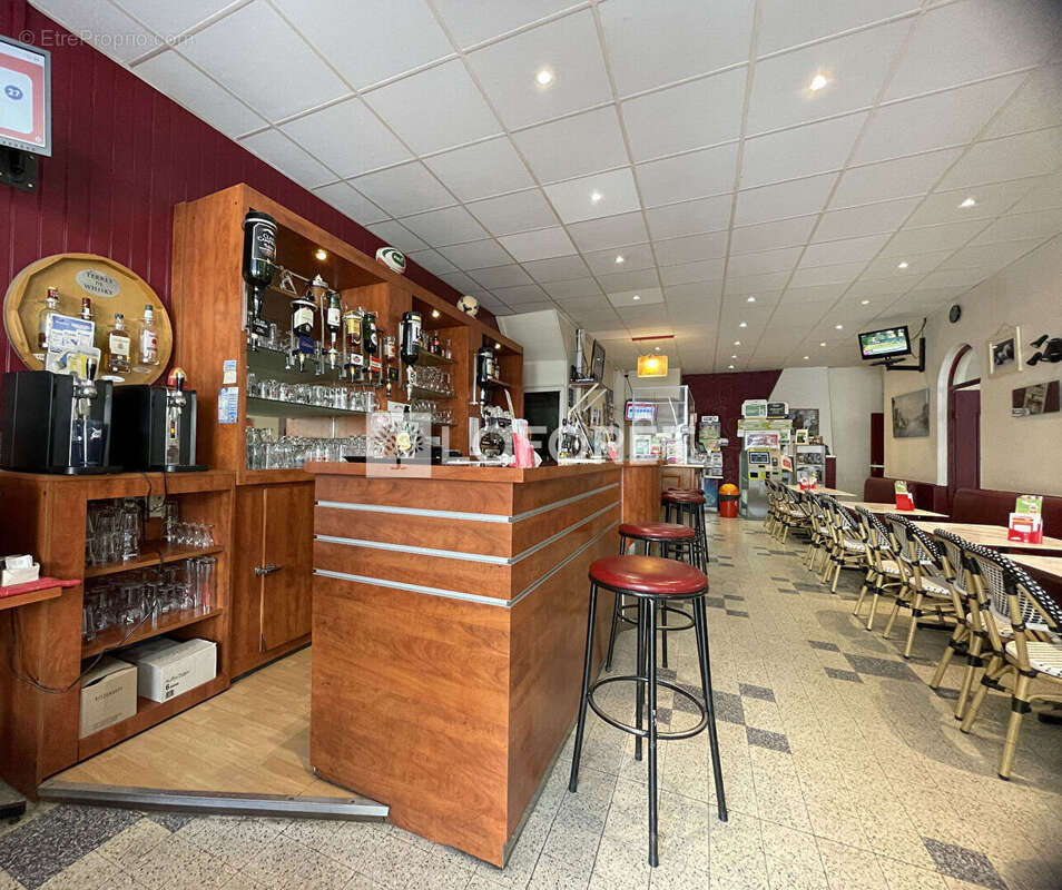 Bar pmu  fdj + logement  meschers hyper centre - photo 6