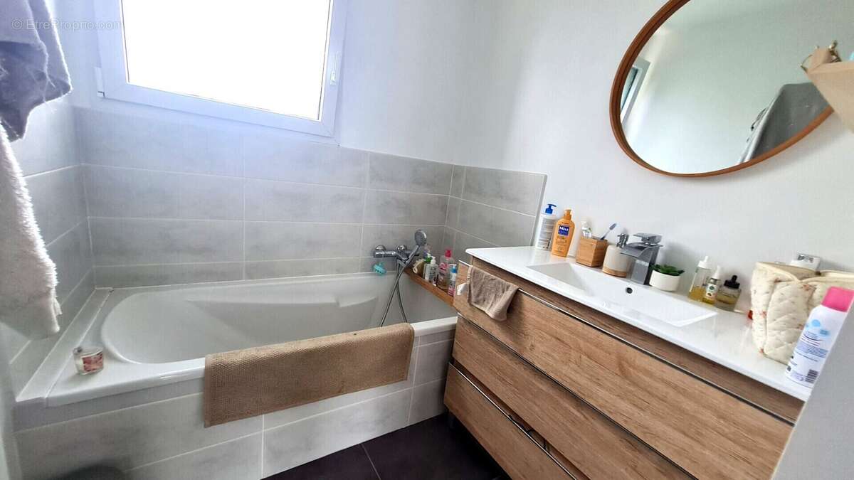 Maison à CHASNE-SUR-ILLET