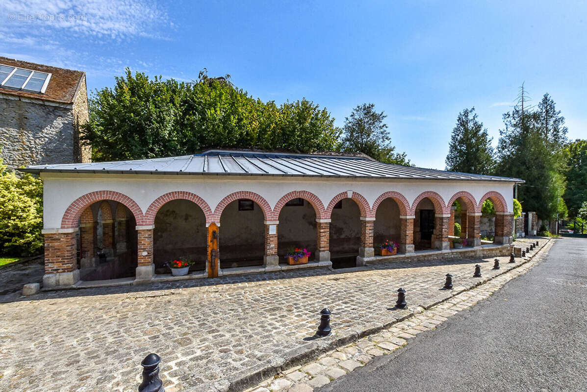 Maison à OZOUER-LE-VOULGIS