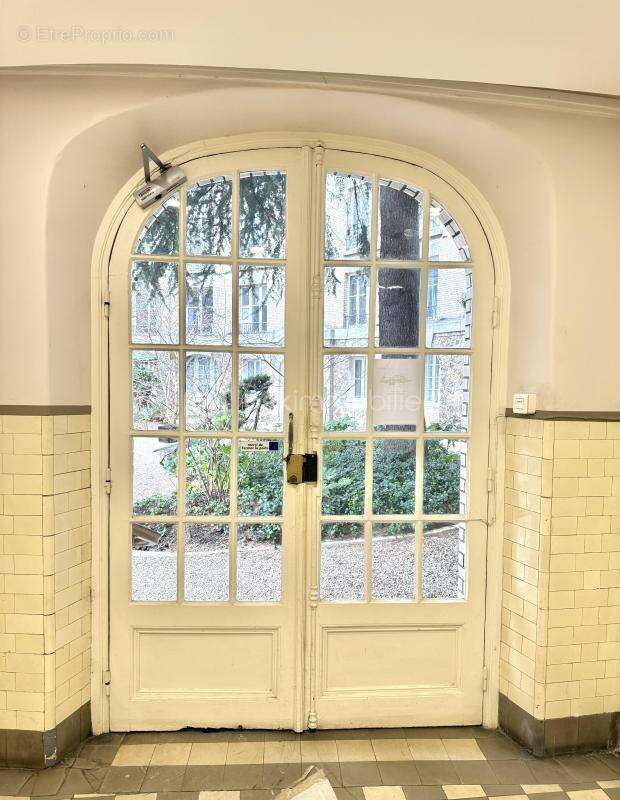 Appartement à PARIS-17E