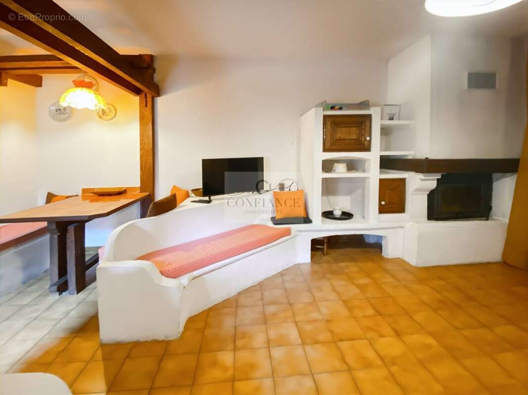 Appartement à SAINT-ETIENNE-DE-TINEE