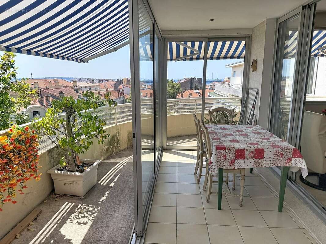Cannes 400m palais : 4 pieces dernier etage - photo 5