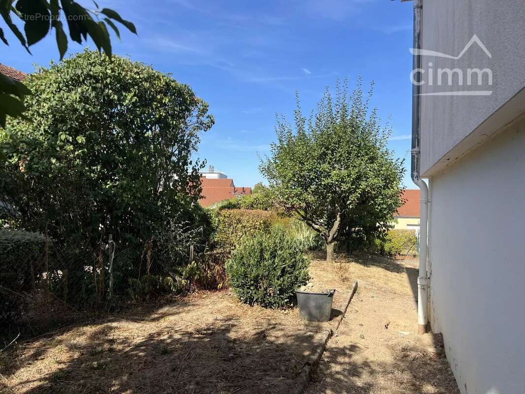 Maison  4 chambres à Bourbon-Lancy - photo 10