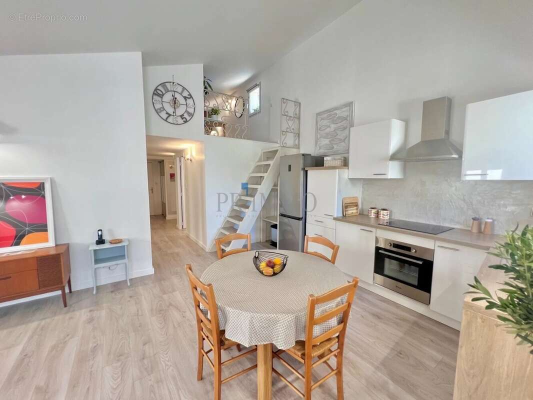 Appartement à FREJUS