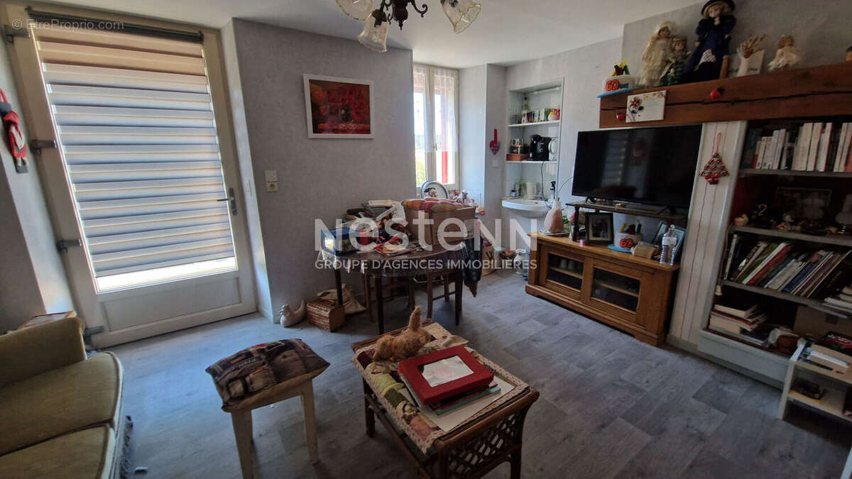 Maison à SAINT-SAUD-LACOUSSIERE