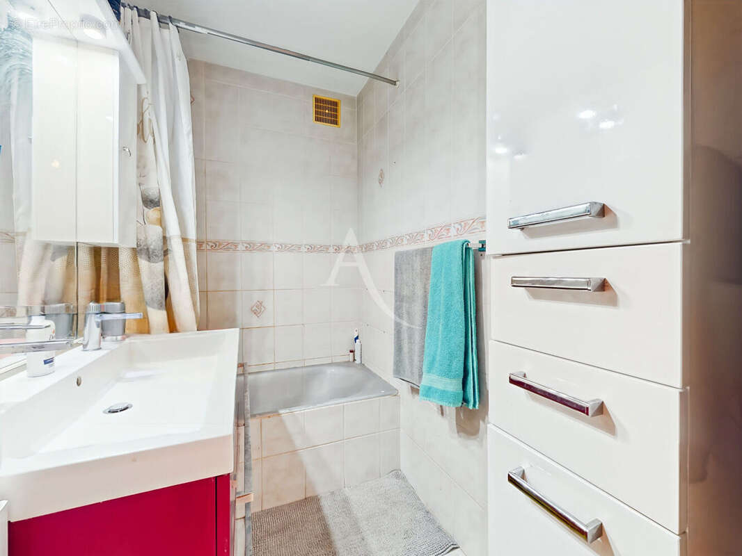 Appartement à VETRAZ-MONTHOUX