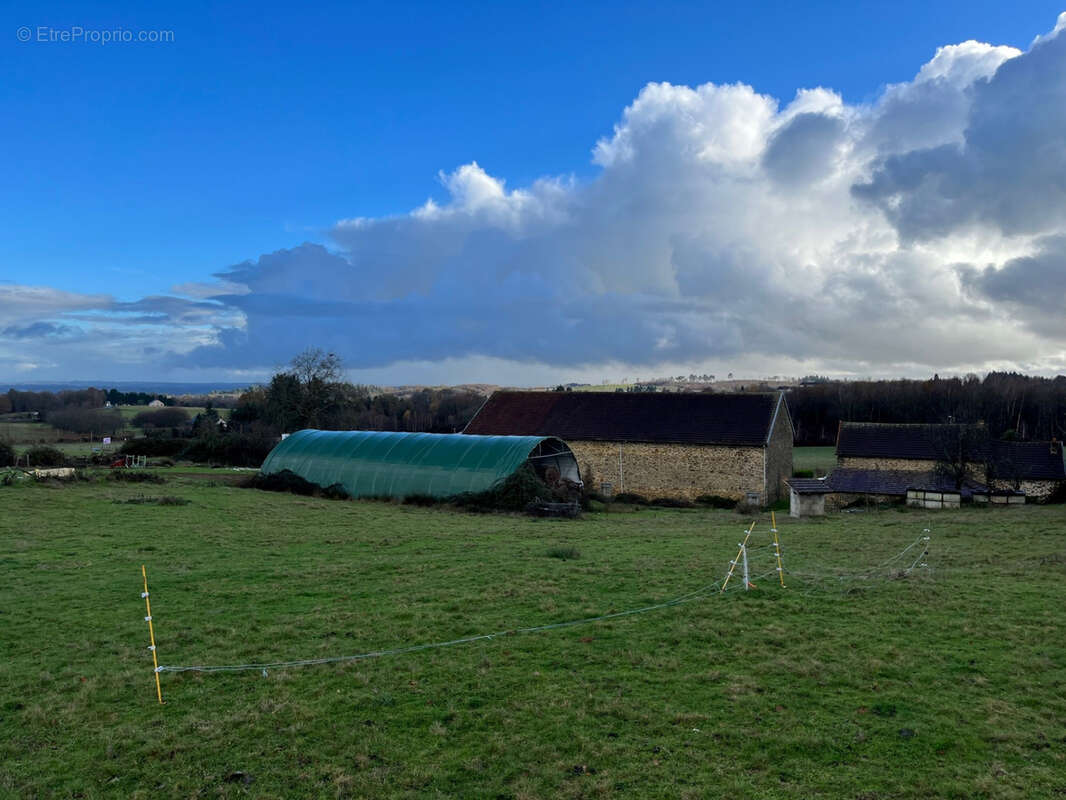 Maison en pierres avec belle grange et terrain - photo 17