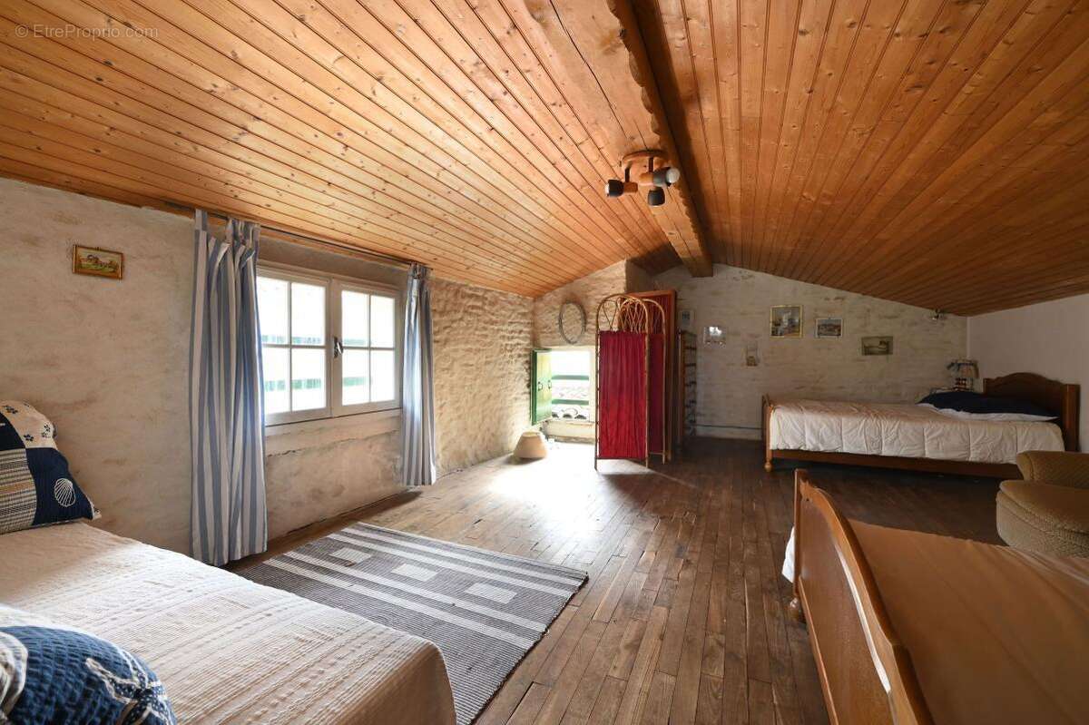 Maison à LES PORTES-EN-RE