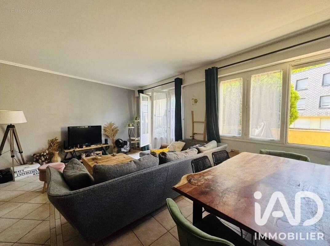 Photo 4 - Appartement à VAUJOURS
