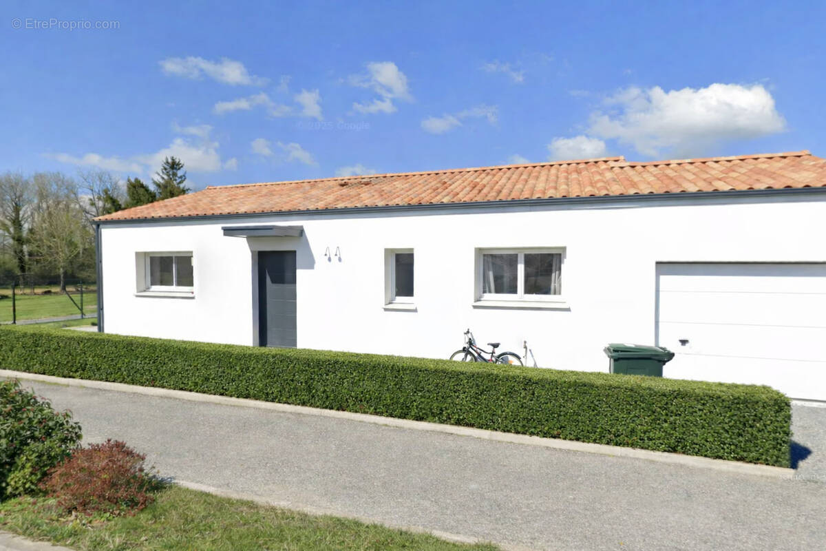 Maison à ROCHETREJOUX