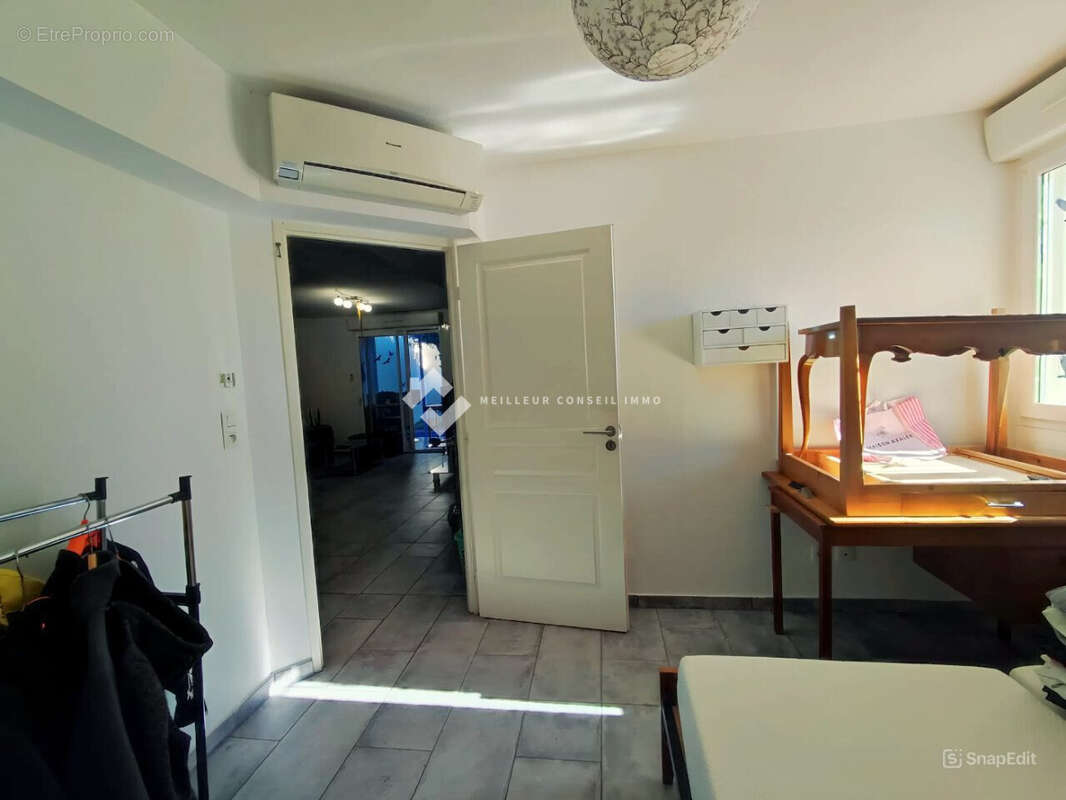 Appartement 69 m² à Fleury  - photo 7