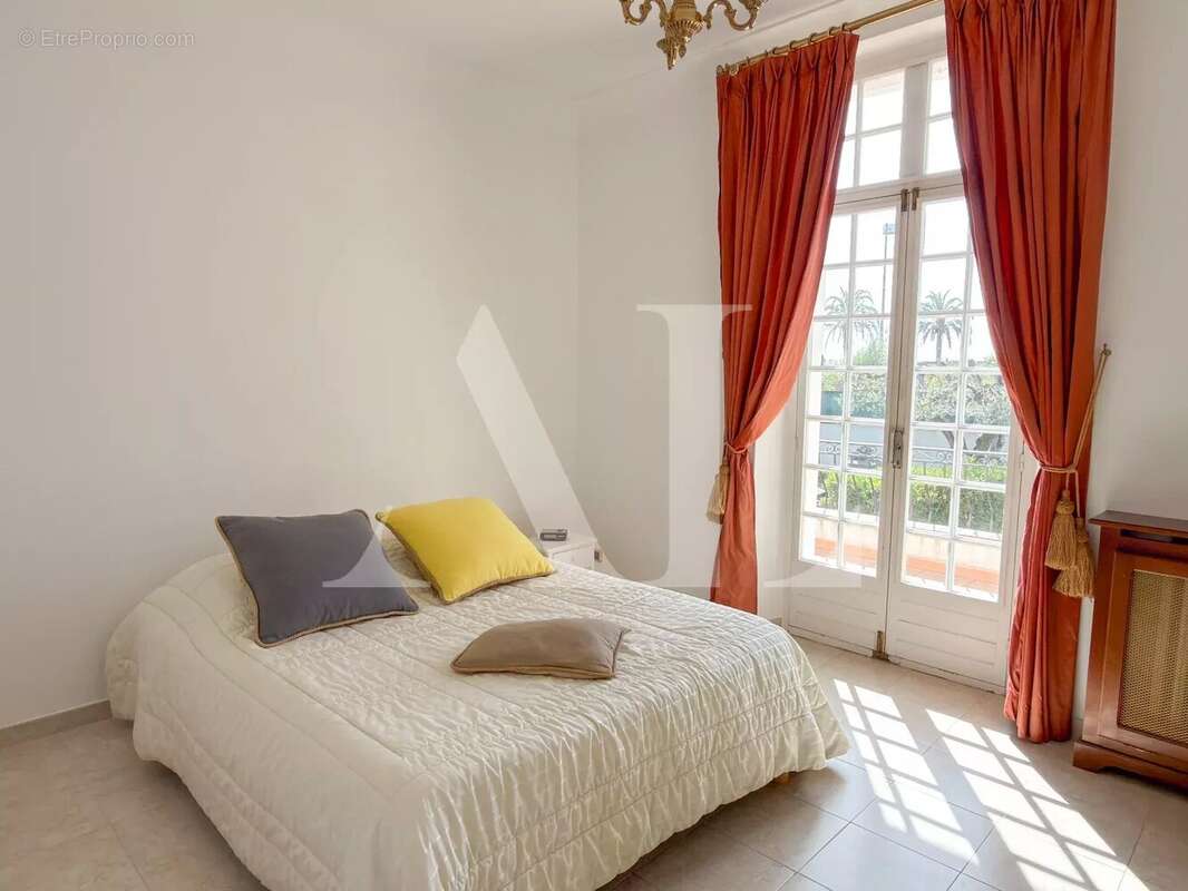 Maison à VALLAURIS