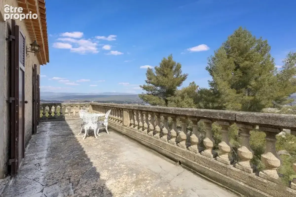 Maison de caractère avec vue panoramique - Fort potentiel - photo 6