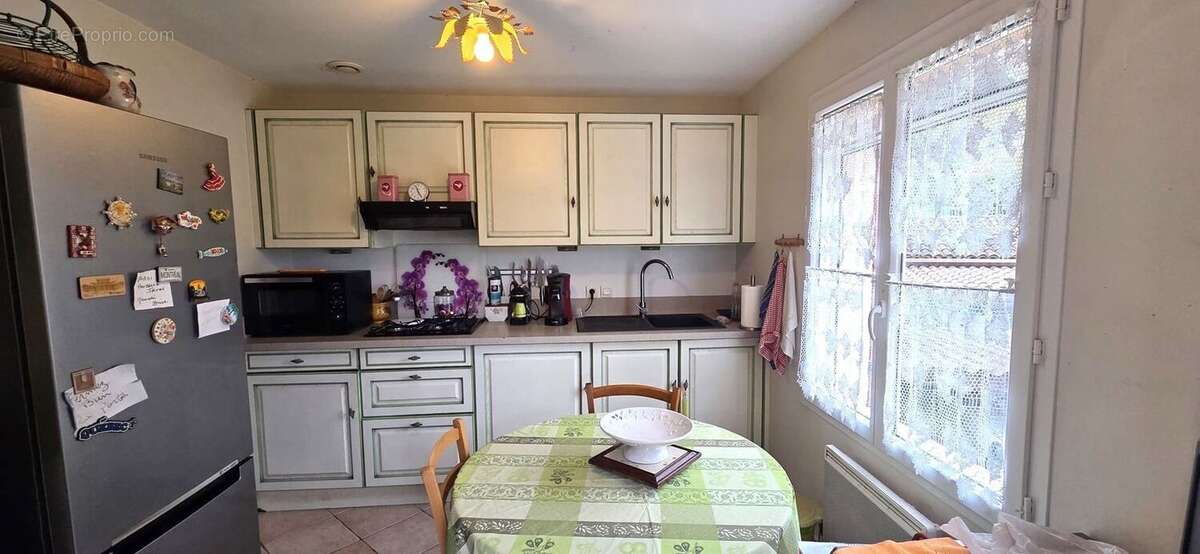 MARSEILLE 10EME-2 MAISONS A VENDRE-GARAGE-1300 M² DE - Maison à MARSEILLE-10E