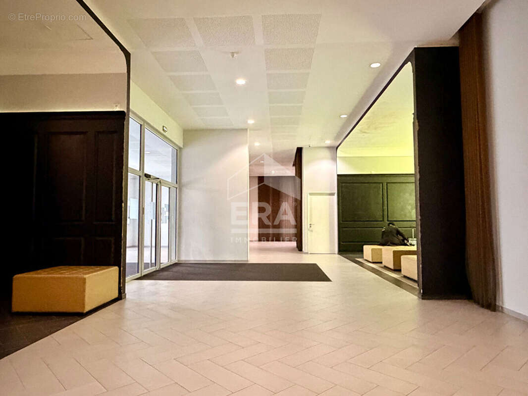 Appartement à COURBEVOIE