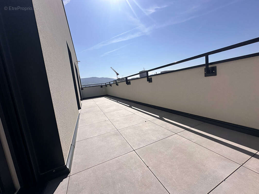 Appartement à AMBILLY