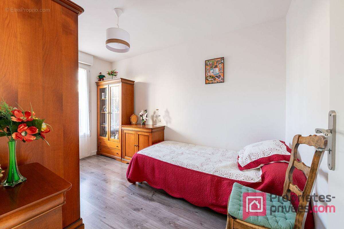Appartement à BRIE-COMTE-ROBERT