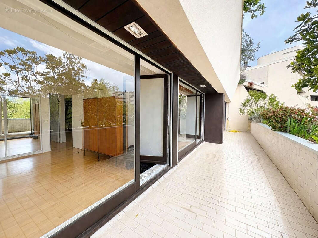Appartement à VERRIERES-LE-BUISSON