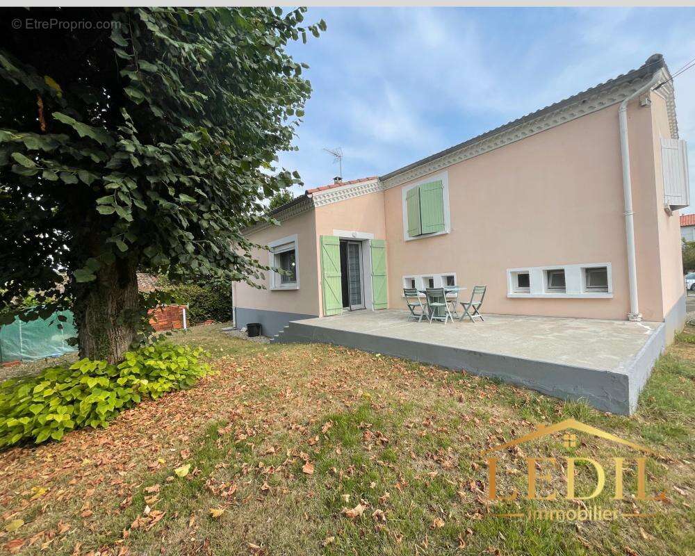Maison à MALAUSE