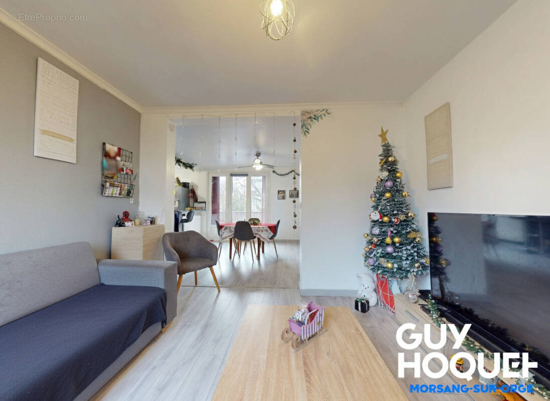 Appartement à SAINTE-GENEVIEVE-DES-BOIS