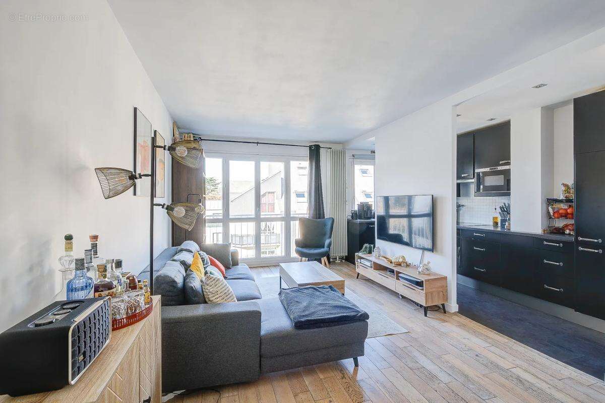 Appartement à LA GARENNE-COLOMBES