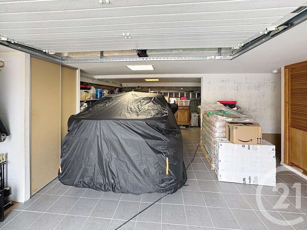 Maison à VAUX-LE-PENIL