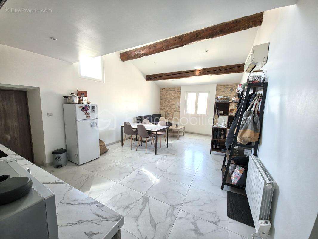 Duplex pour investissement locatif- T3 de 53m2 vendu loué ( bail meublé de 1 an) - photo 3
