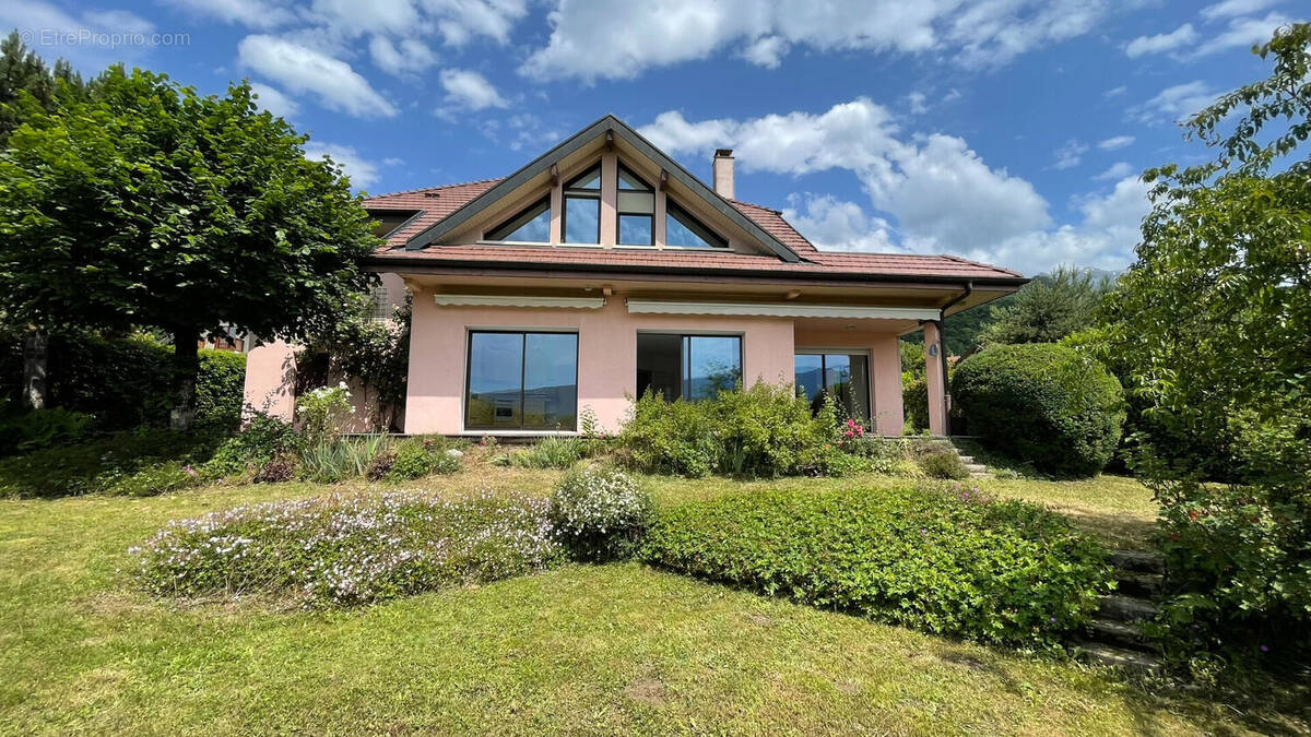 Maison à MENTHON-SAINT-BERNARD