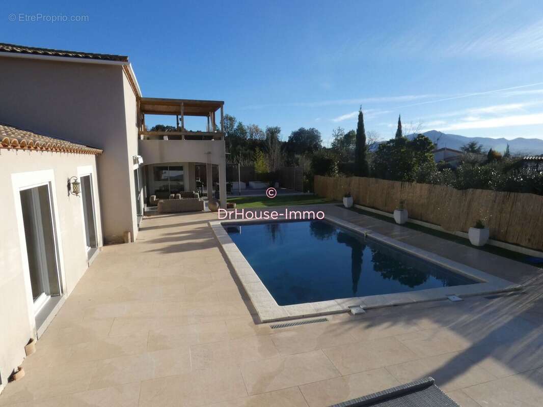 Maison 250 m² à Vives  - photo 10
