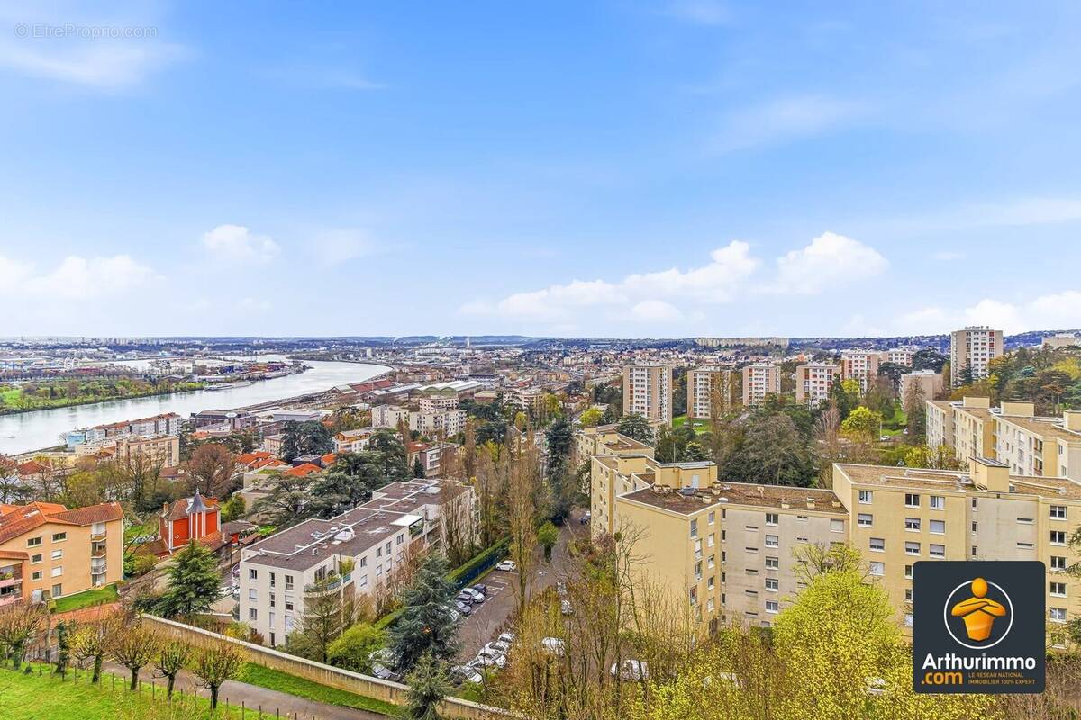 Appartement à LA MULATIERE