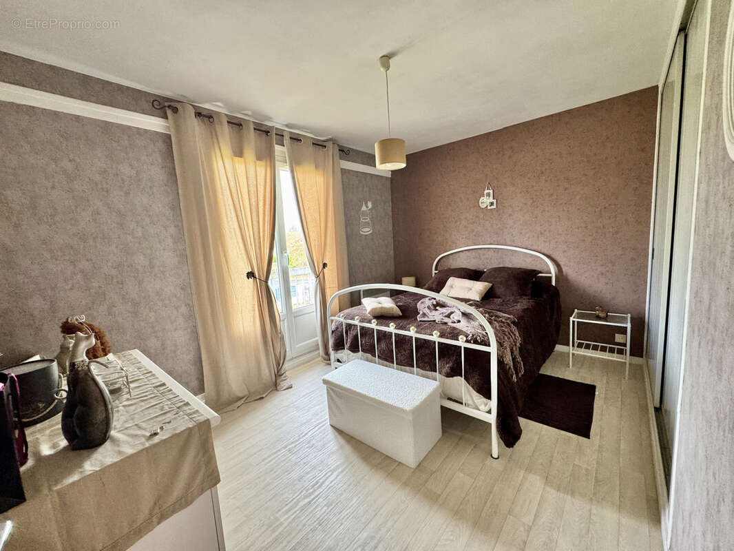 Maison à POILLY-LEZ-GIEN