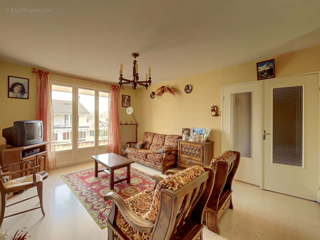 Maison à BEAUVALLON