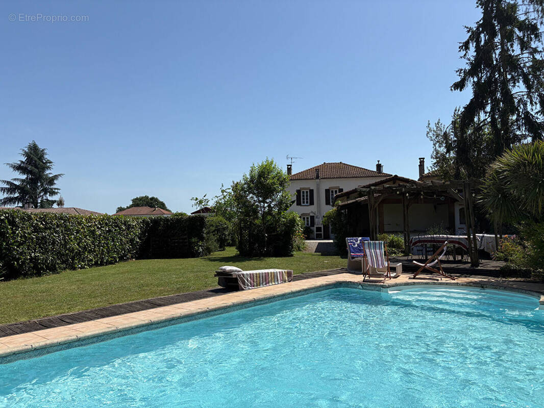 Maison à PONTONX-SUR-L'ADOUR