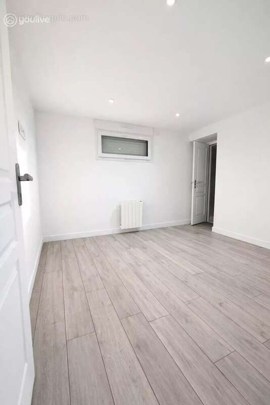 Appartement à DAMIGNY