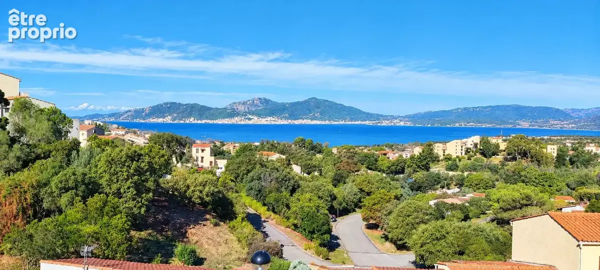 Porticcio - Appartement 2 pièces - terrasse - vue sur mer. - photo 1