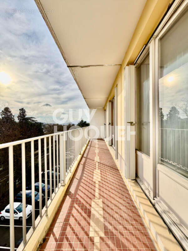 Appartement à NEUVILLE-SUR-SAONE