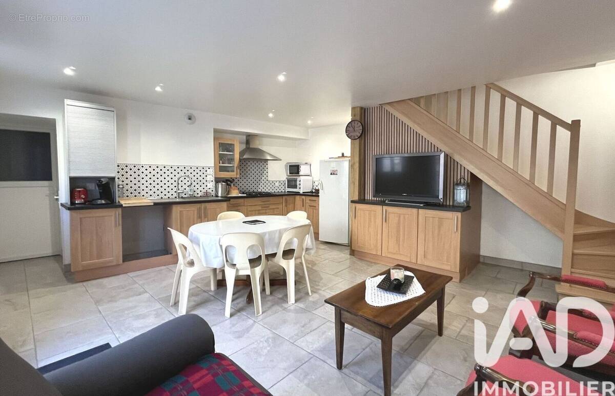 Photo 1 - Maison à NEUVILLE-DE-POITOU