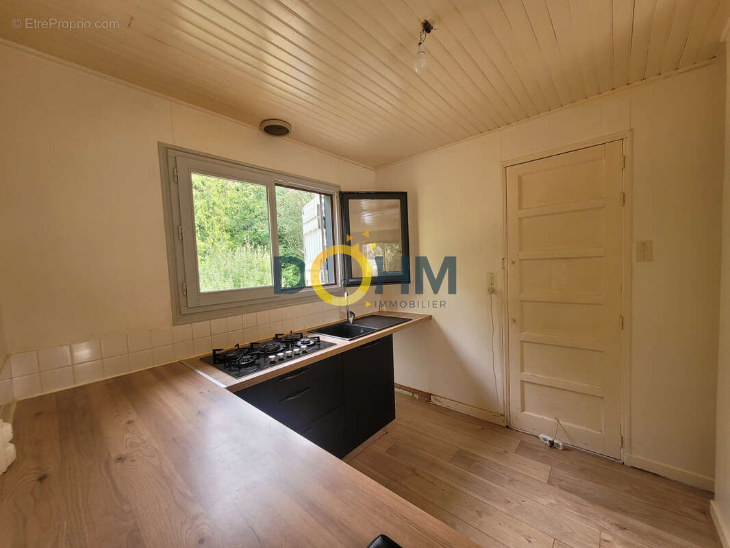 Apinac, Chalet 86m2 habitables avec dépendances et grand jardin - photo 13